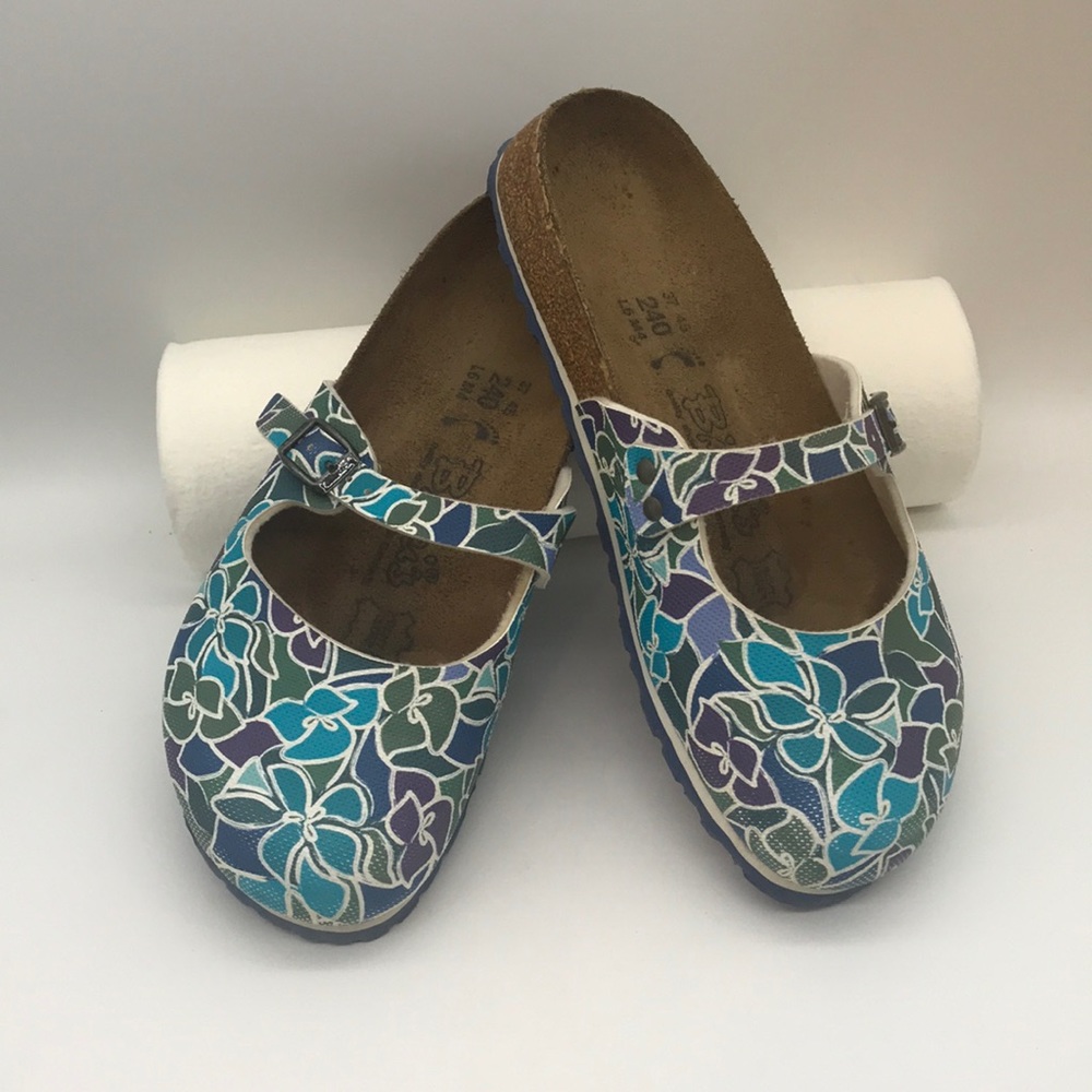 Birki’s worn slightly flower print size 7